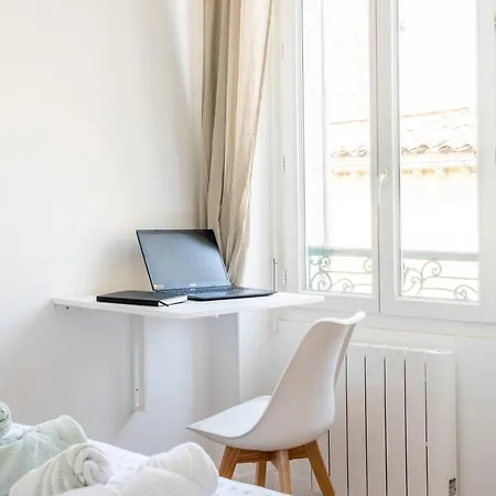 Le Confort Familial: Central City Haven Apartment Blaye